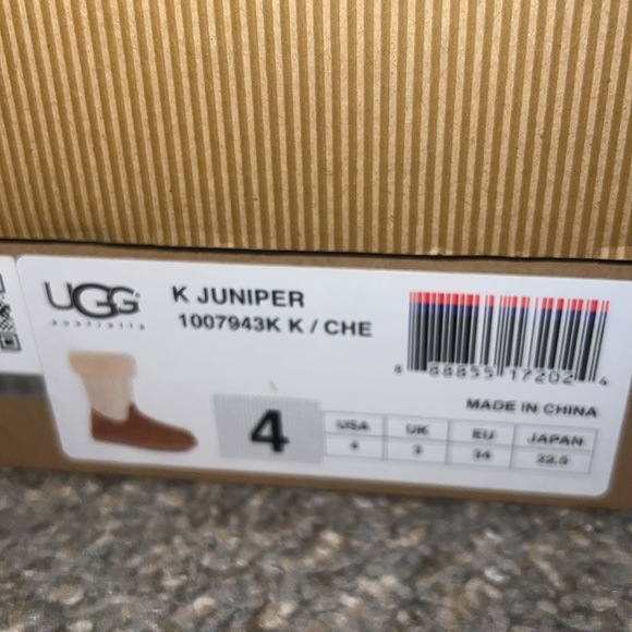 UGG boots. 4 - Picture 9 of 9